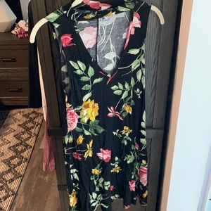Sleeveless floral print dress
